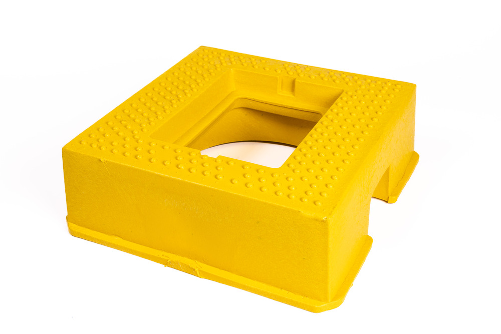 HYD/VALVE COVER YEL REC/PLASTIC QLD